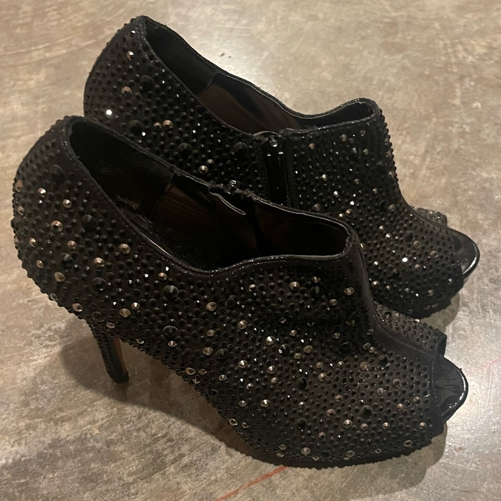 Lauren Lorraine Etra Peep Toe Bootie Size 9 (Very Gently Worn)